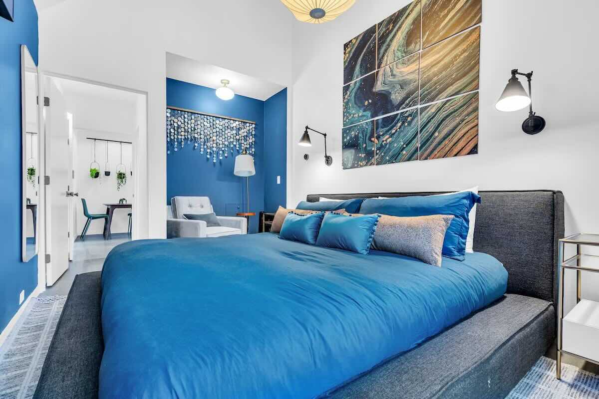 luxury retreat maine - king room